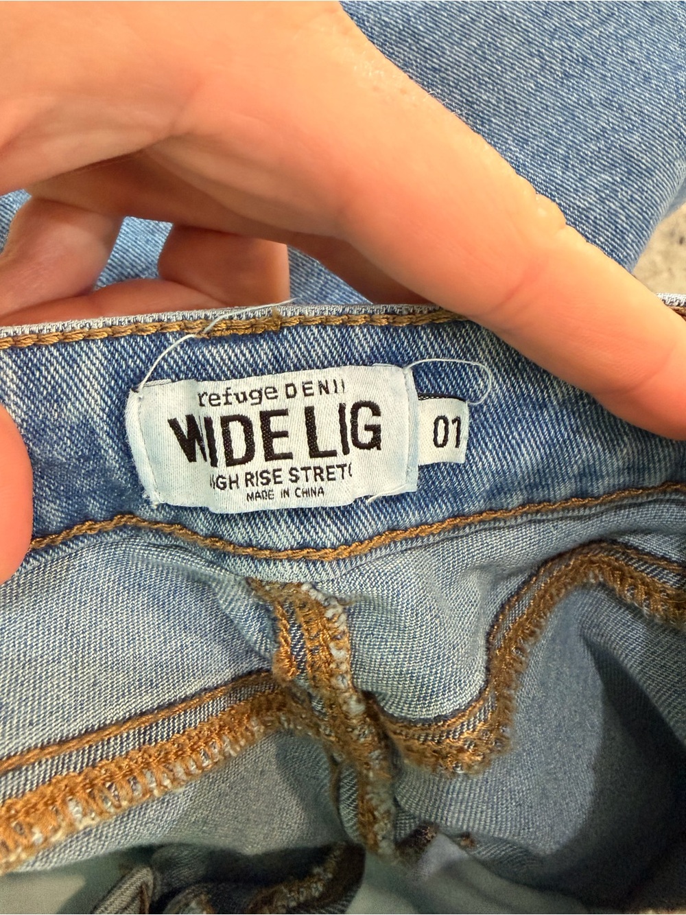 refuge Wide Leg High Rise Stretch Jeans Light Wash Size 1 (tagged XS) EUC - Picture 3 of 9